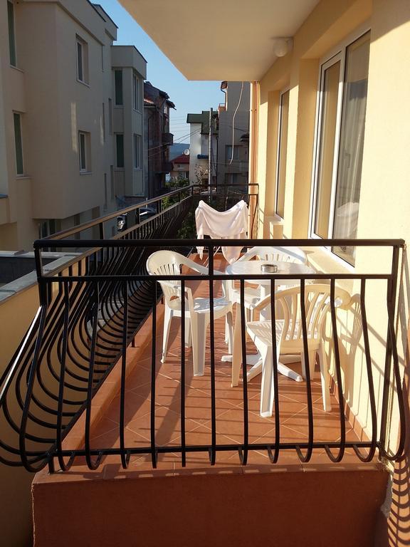 Guest House Adriya Primorsko Zewnętrze zdjęcie